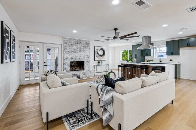 5445 Enderly Place, Dallas, TX 75227