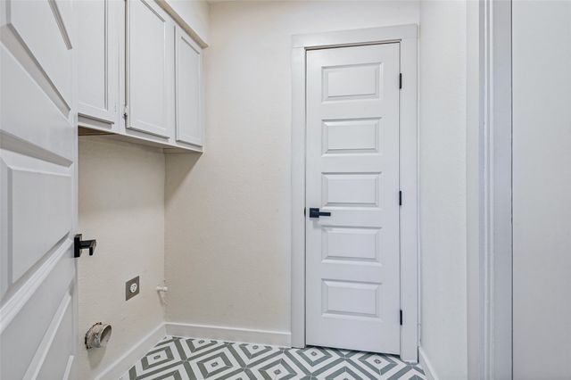 5445 Enderly Place, Dallas, TX 75227