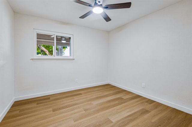 5445 Enderly Place, Dallas, TX 75227