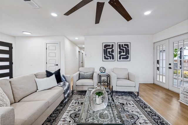 5445 Enderly Place, Dallas, TX 75227