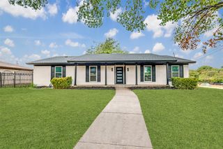5445 Enderly Place, Dallas, TX 75227