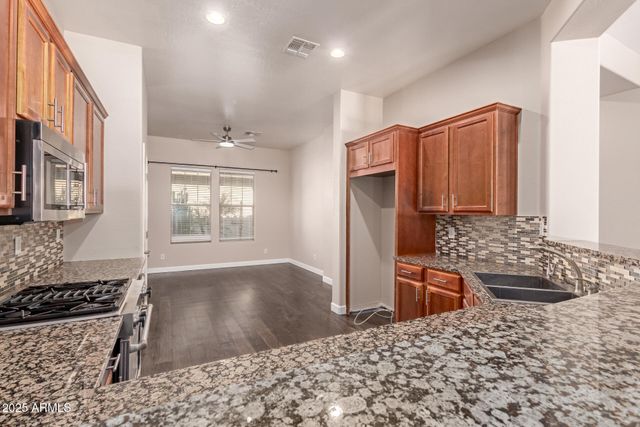 6857 W PEAK VIEW Road, Peoria, AZ 85383