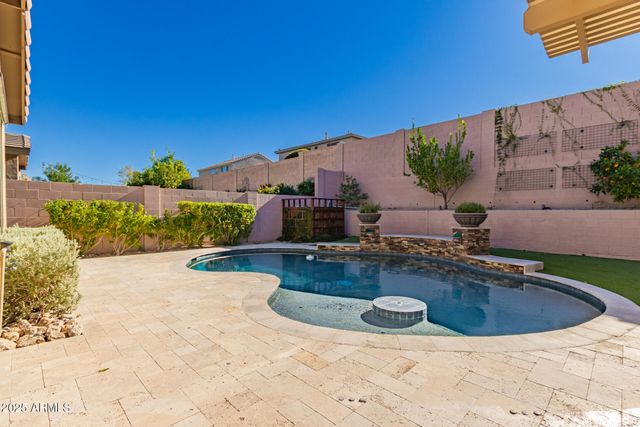 6857 W PEAK VIEW Road, Peoria, AZ 85383