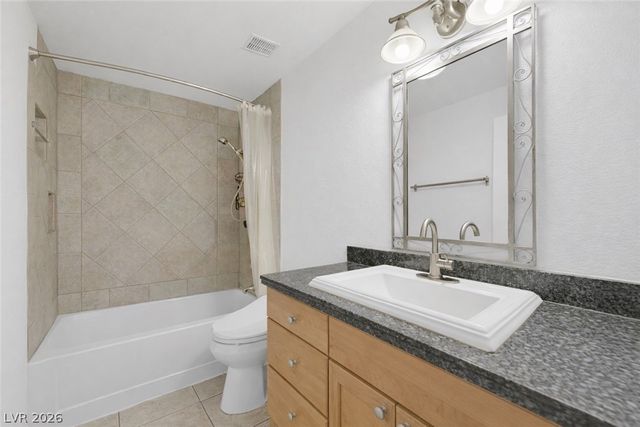 5330 Silvermist Court 202, Las Vegas, NV 89122