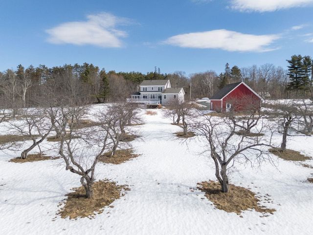 118 Sawyer Hill Road, Canaan, NH 03741