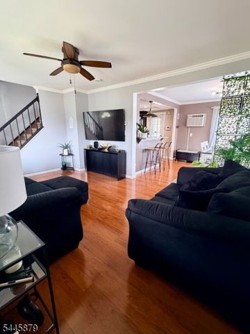 209 Main St, Linden City, NJ 07036