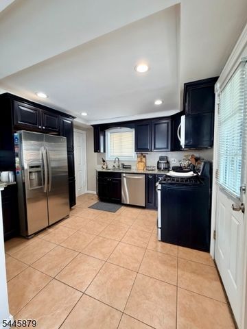 209 Main St, Linden City, NJ 07036