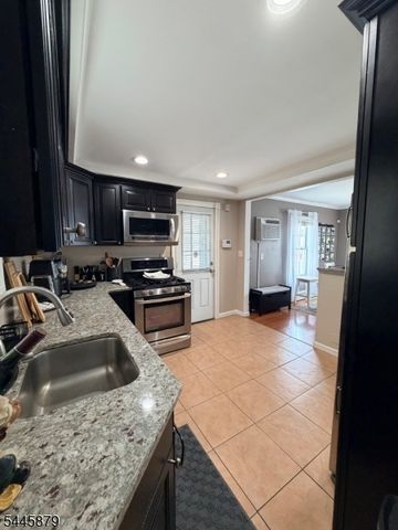 209 Main St, Linden City, NJ 07036