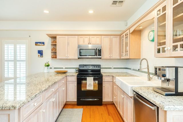 3503 Eckert Drive, Galveston, TX 77554