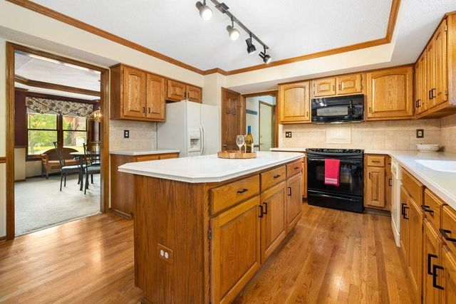 165 Briarbend Boulevard, Powell, OH 43065