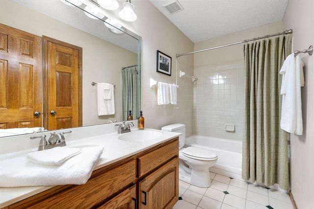 165 Briarbend Boulevard, Powell, OH 43065