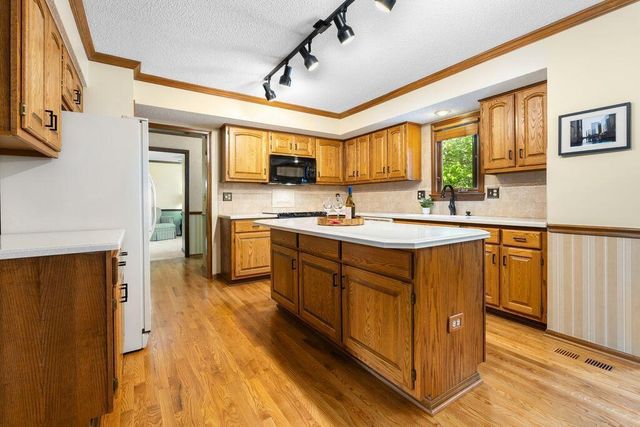 165 Briarbend Boulevard, Powell, OH 43065