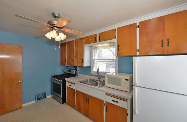 227 Wickham BOULEVARD, Racine, WI 53405