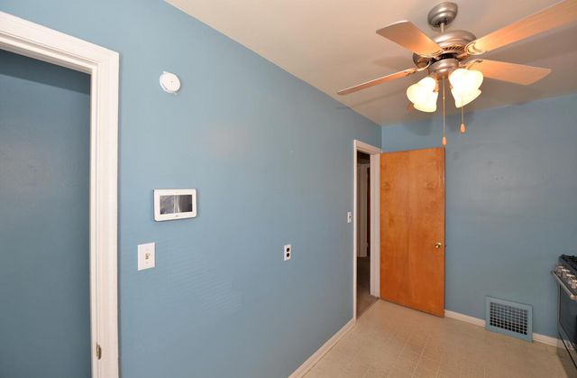 227 Wickham BOULEVARD, Racine, WI 53405