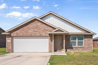 909 Avagail Avenue, Springtown, TX 76082