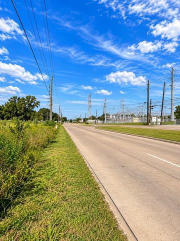 14815 Old Humble Road, Houston, TX 77396