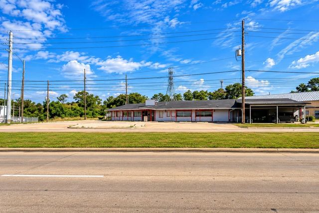 14815 Old Humble Road, Houston, TX 77396