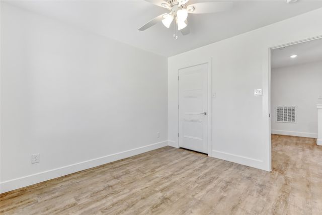 3260 W Crawford Street 602, Denison, TX 75020