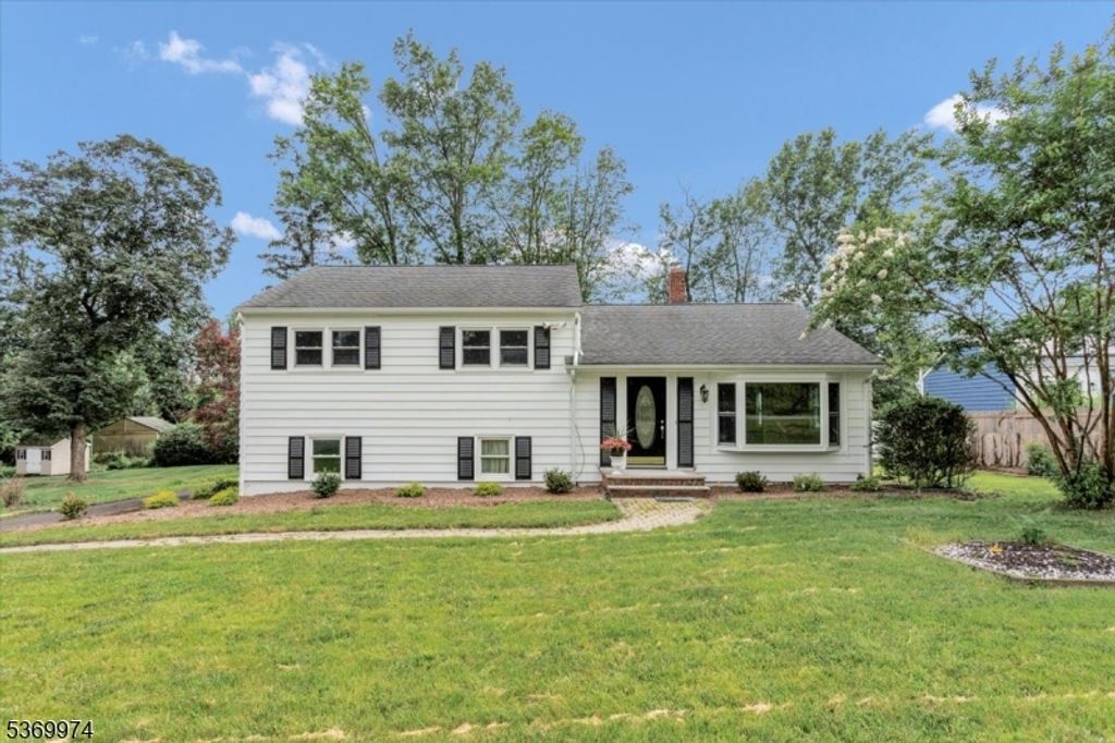 93 Columbia Rd, Morris Twp., NJ 07960