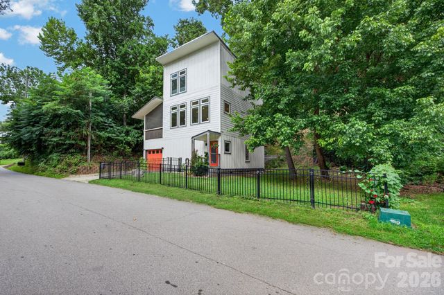 53 Waynesville Avenue, Asheville, NC 28806