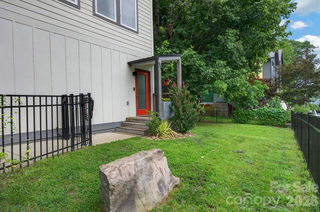 53 Waynesville Avenue, Asheville, NC 28806