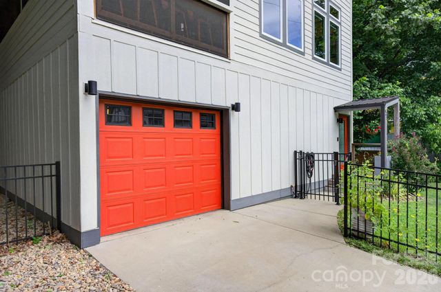 53 Waynesville Avenue, Asheville, NC 28806