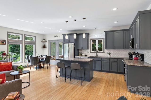 53 Waynesville Avenue, Asheville, NC 28806