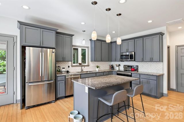 53 Waynesville Avenue, Asheville, NC 28806