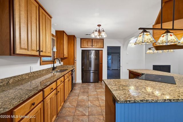 8374 Lakeshore Road, Bay Saint Louis, MS 39520