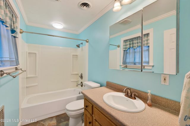 8374 Lakeshore Road, Bay Saint Louis, MS 39520
