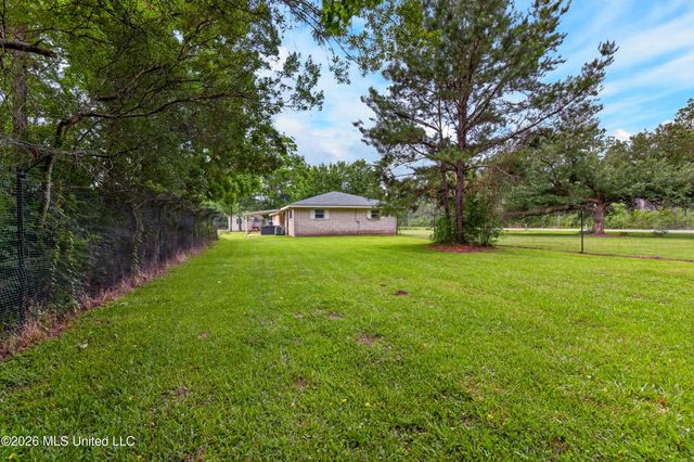 8374 Lakeshore Road, Bay Saint Louis, MS 39520