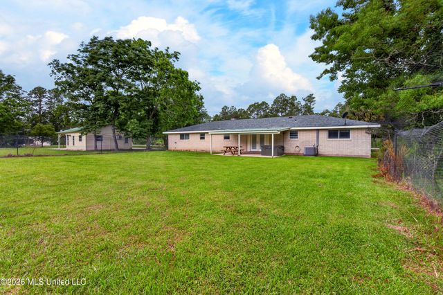 8374 Lakeshore Road, Bay Saint Louis, MS 39520