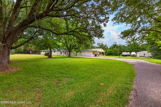 8374 Lakeshore Road, Bay Saint Louis, MS 39520
