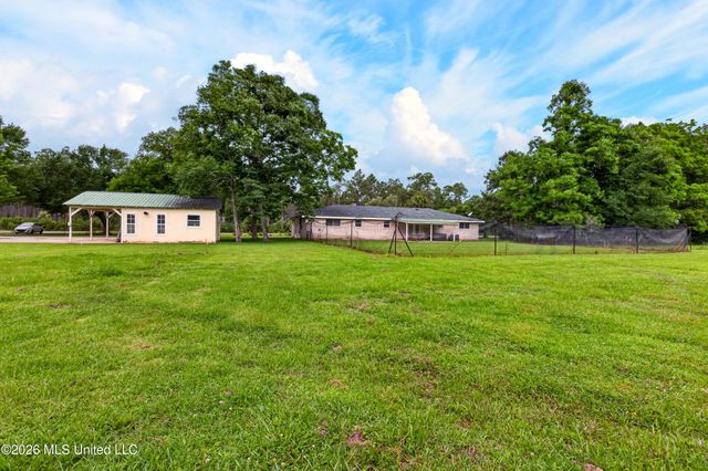 8374 Lakeshore Road, Bay Saint Louis, MS 39520