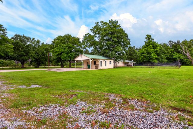 8374 Lakeshore Road, Bay Saint Louis, MS 39520