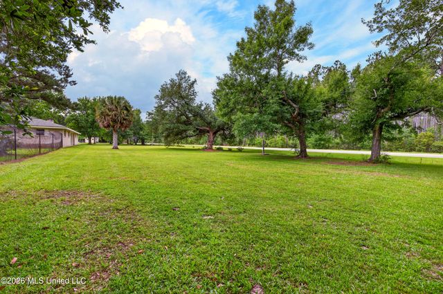 8374 Lakeshore Road, Bay Saint Louis, MS 39520