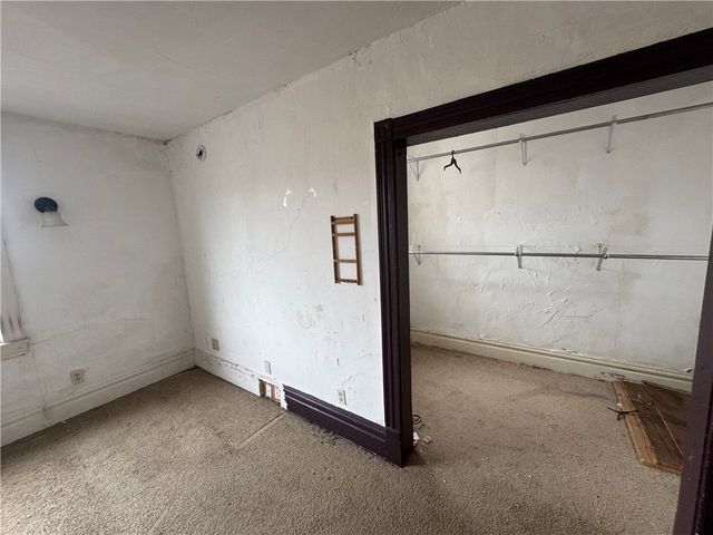 166 Grant Ave, Vandergrift, PA 15690