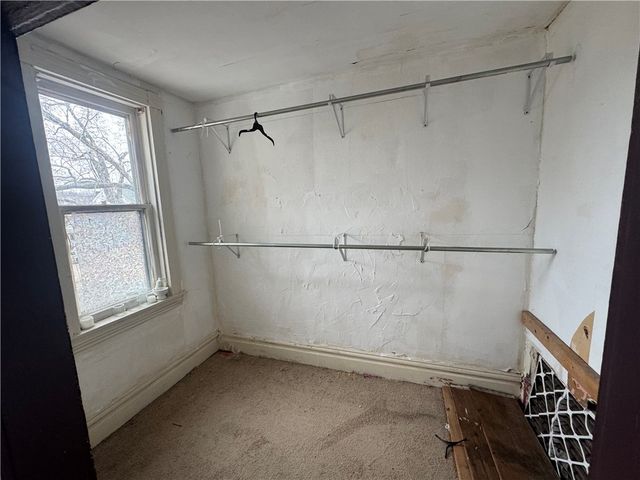 166 Grant Ave, Vandergrift, PA 15690