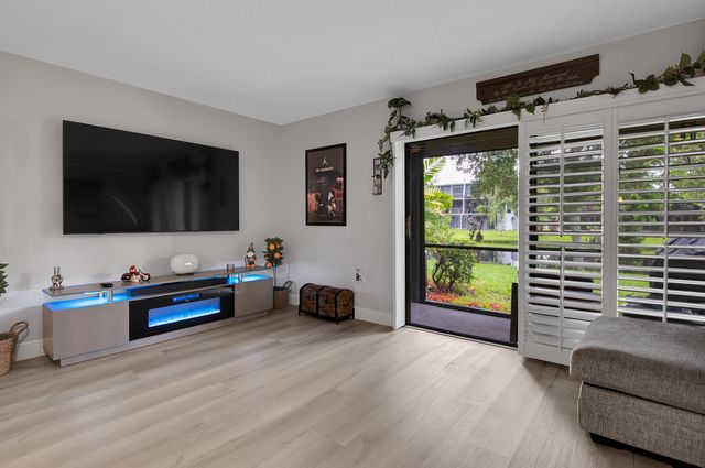 530 WESTREE Lane 530, Plantation, FL 33324
