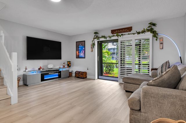 530 WESTREE Lane 530, Plantation, FL 33324