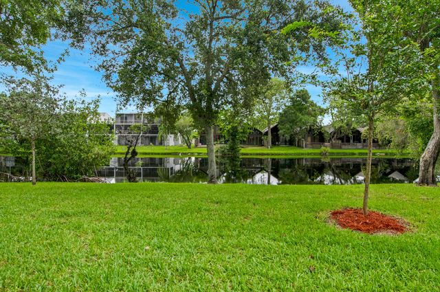 530 WESTREE Lane 530, Plantation, FL 33324