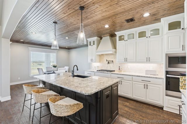 10924 N 81st East Place, Owasso, OK 74055