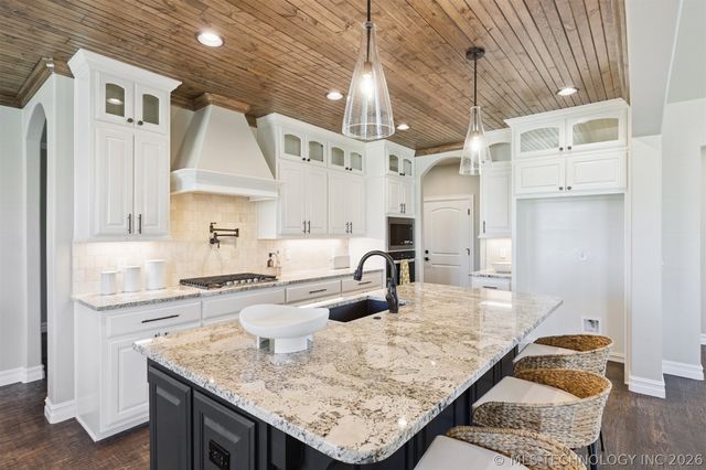 10924 N 81st East Place, Owasso, OK 74055