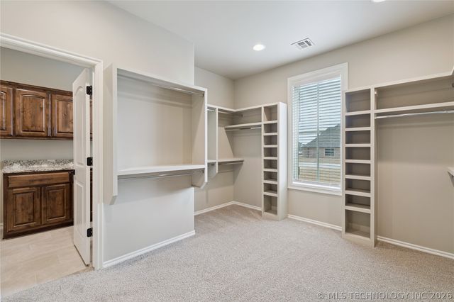 10924 N 81st East Place, Owasso, OK 74055