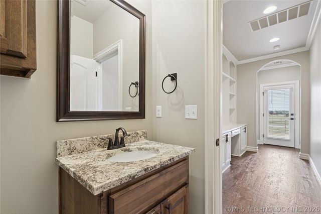 10924 N 81st East Place, Owasso, OK 74055