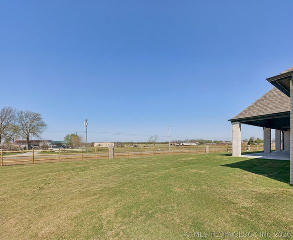 10924 N 81st East Place, Owasso, OK 74055