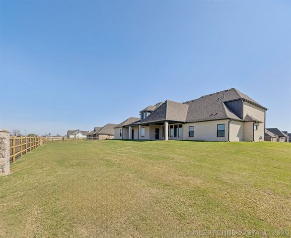 10924 N 81st East Place, Owasso, OK 74055