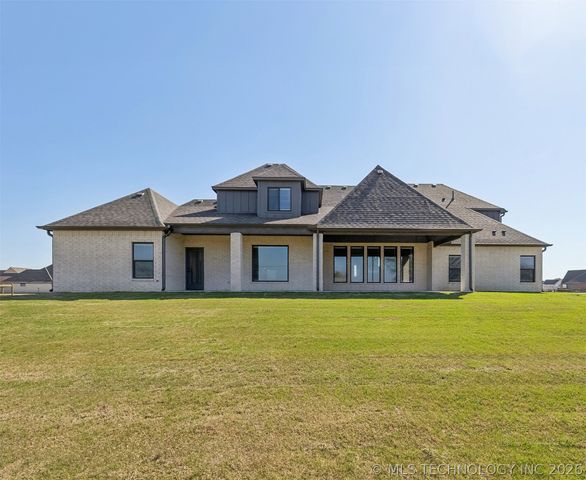 10924 N 81st East Place, Owasso, OK 74055