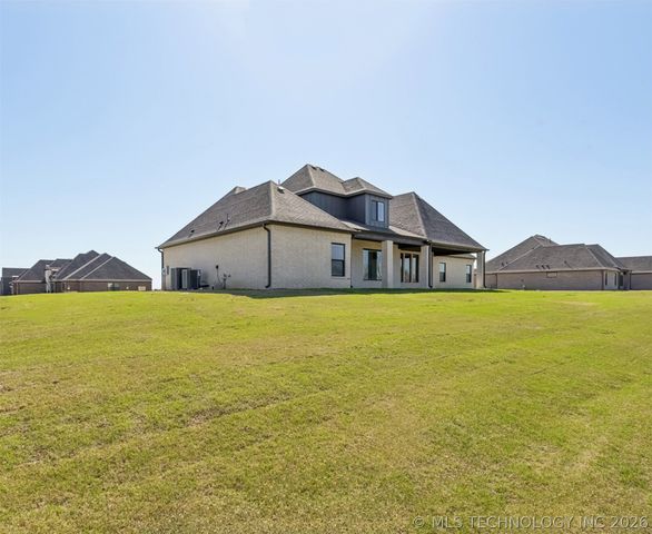 10924 N 81st East Place, Owasso, OK 74055