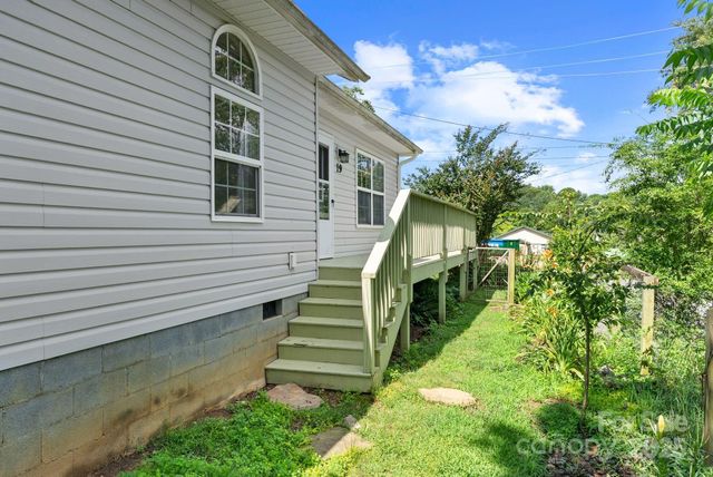 19 Busbee View Road, Asheville, NC 28803